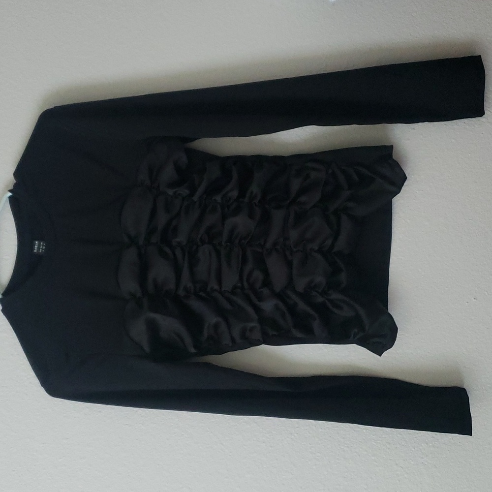 Solid Ruched Slim Fit Tee - Picture 2 of 4